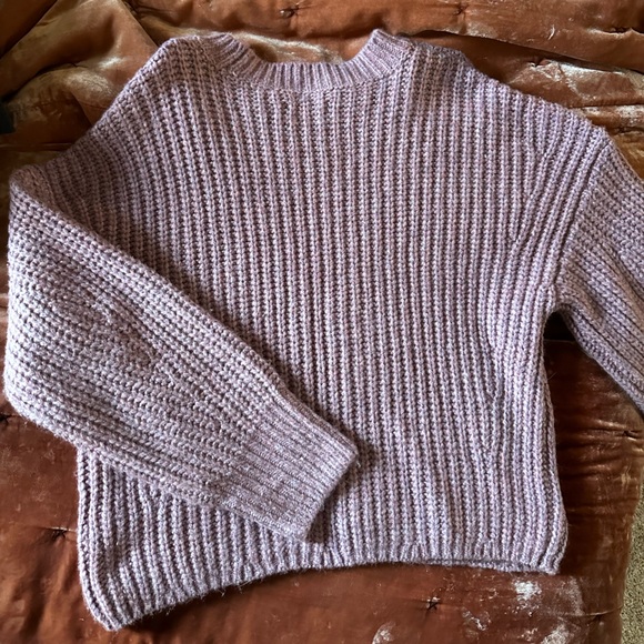Abercrombie & Fitch Purple Sweater - size m - Picture 2 of 3